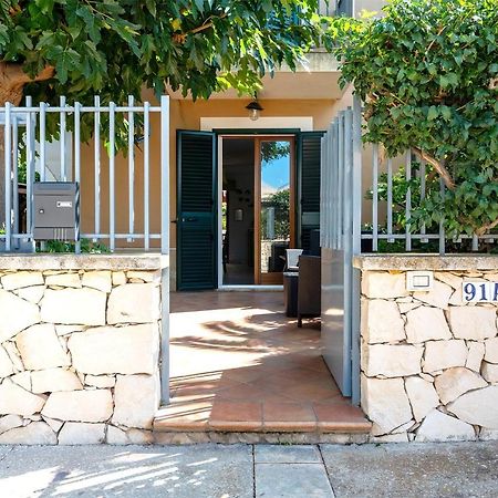 מרינה די מודיקה Villa Aura מראה חיצוני תמונה