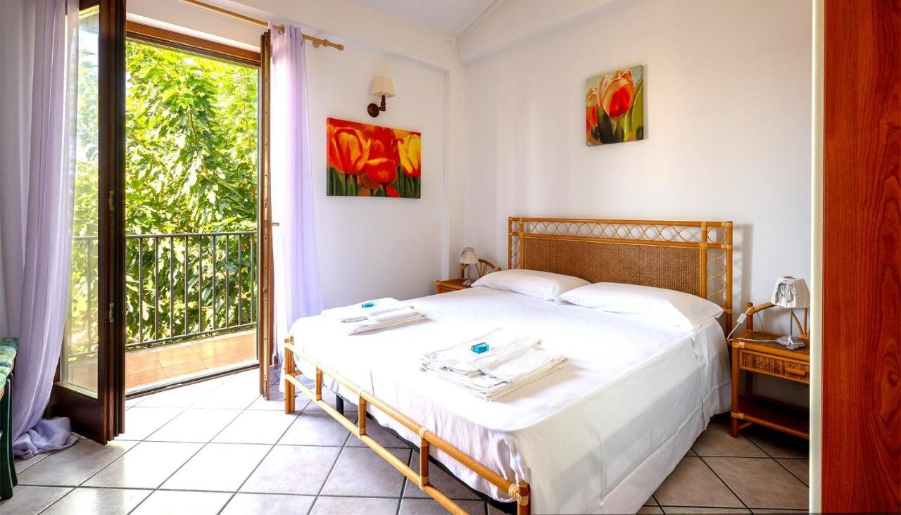 מרינה די מודיקה Villa Aura מראה חיצוני תמונה