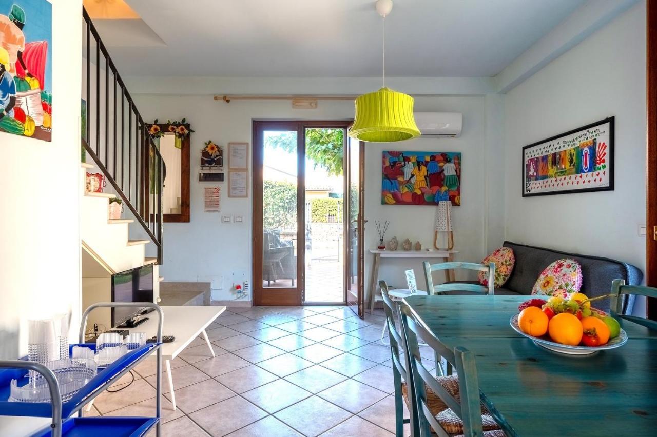 מרינה די מודיקה Villa Aura מראה חיצוני תמונה