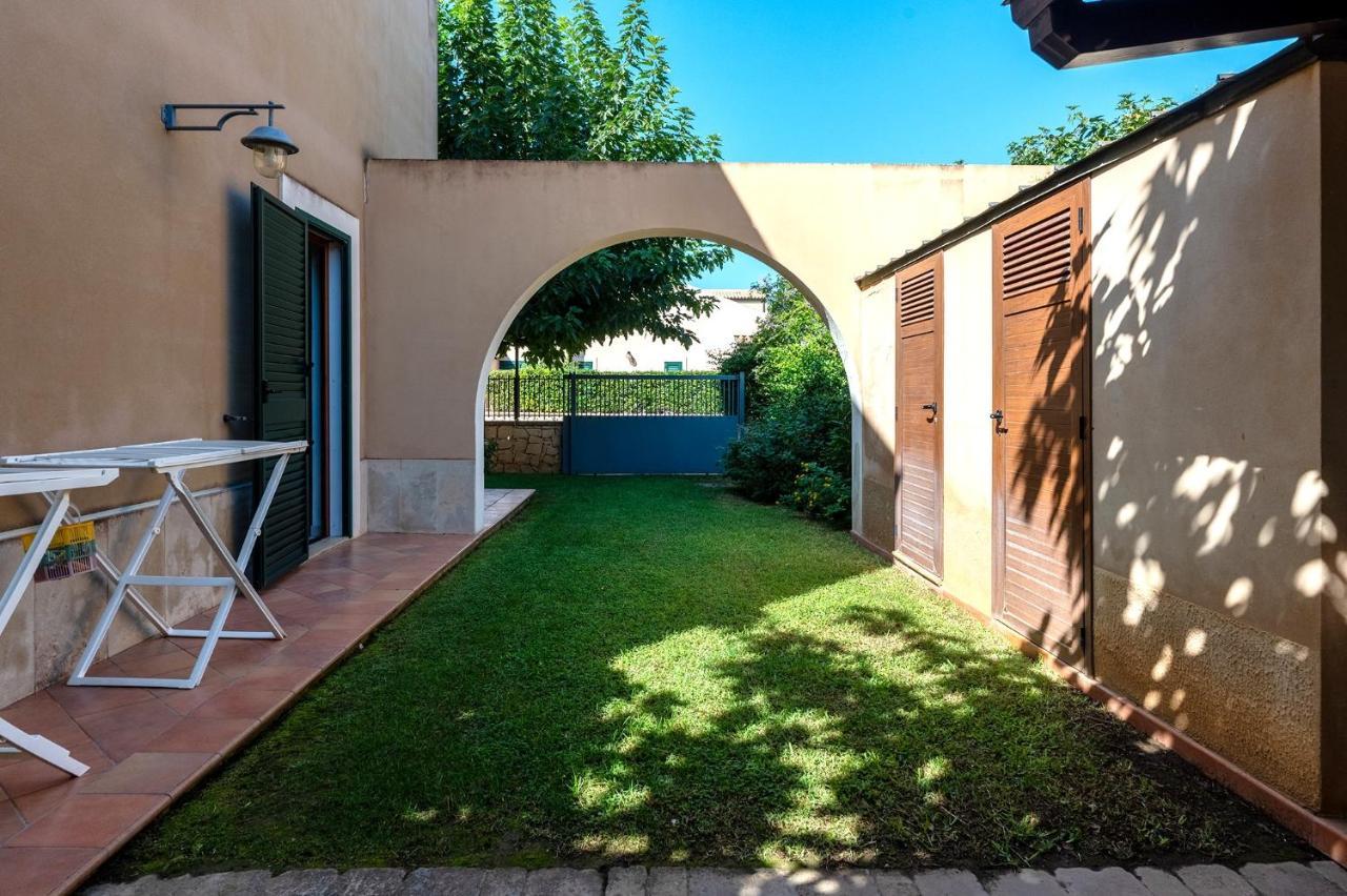 מרינה די מודיקה Villa Aura מראה חיצוני תמונה