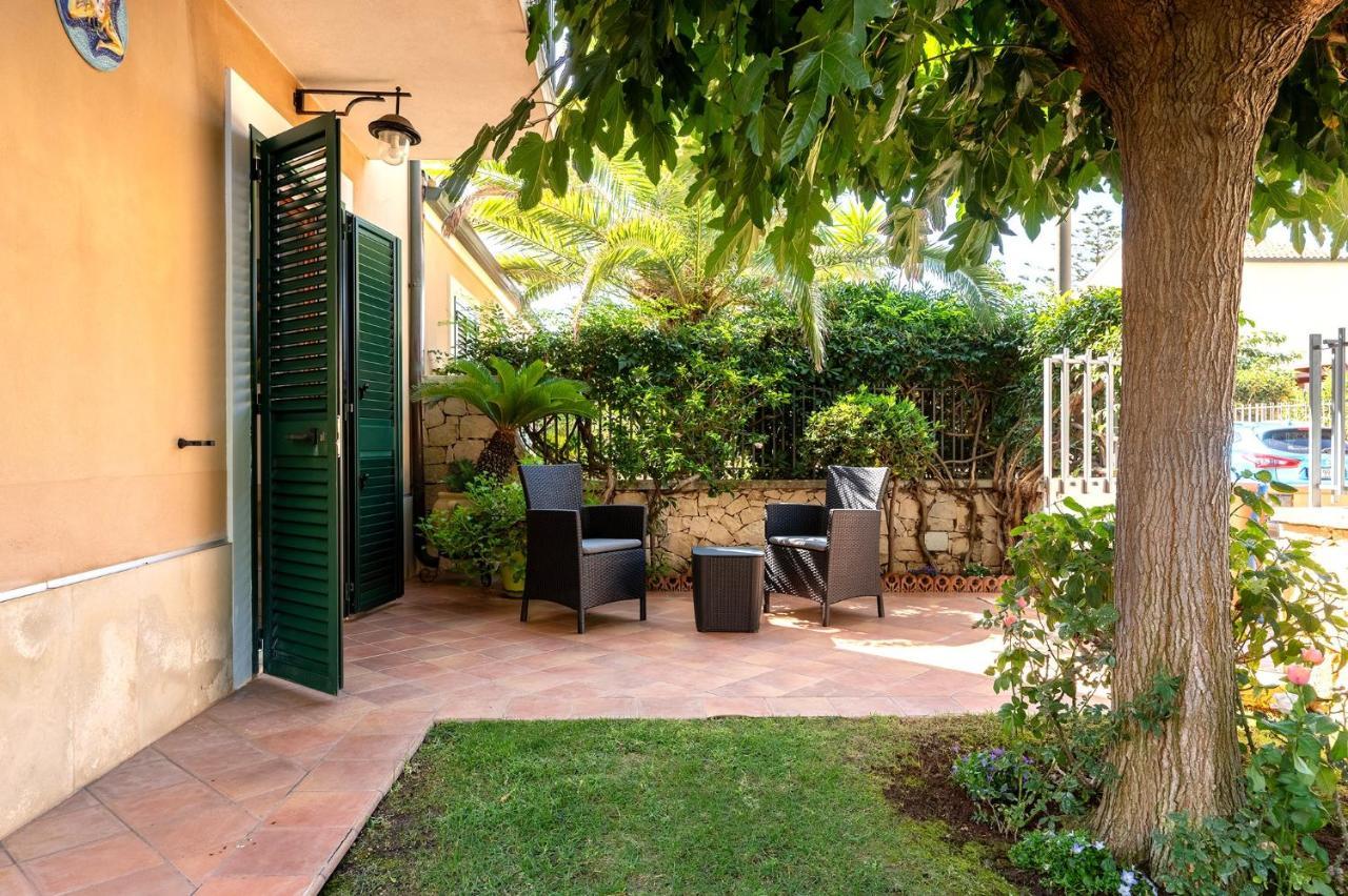 מרינה די מודיקה Villa Aura מראה חיצוני תמונה
